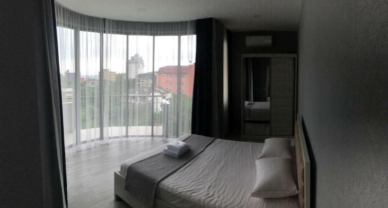 Hotel Fleur De Lis โกนิโอ ภายนอก รูปภาพ